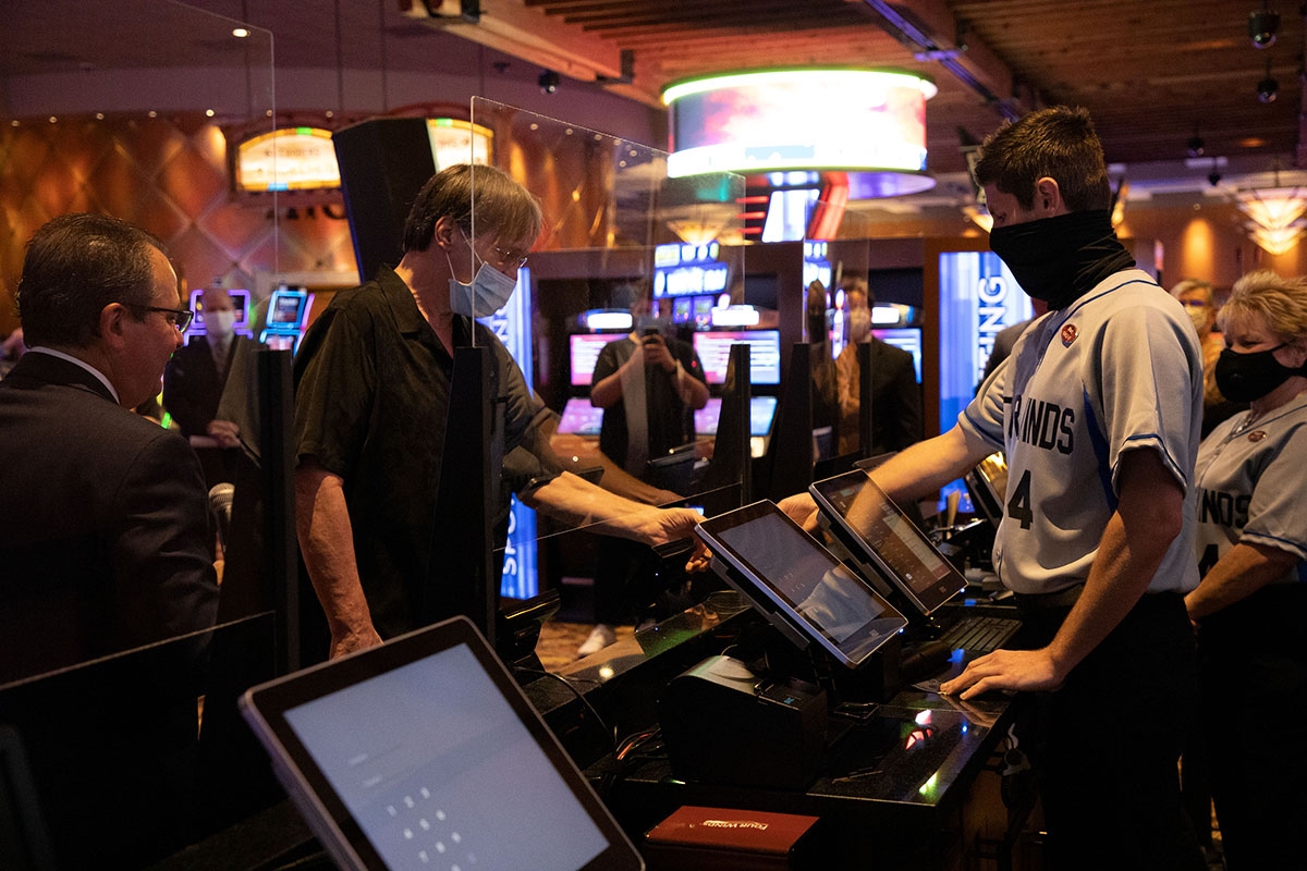 7 Practical Tactics to Turn casino Into a Sales Machine