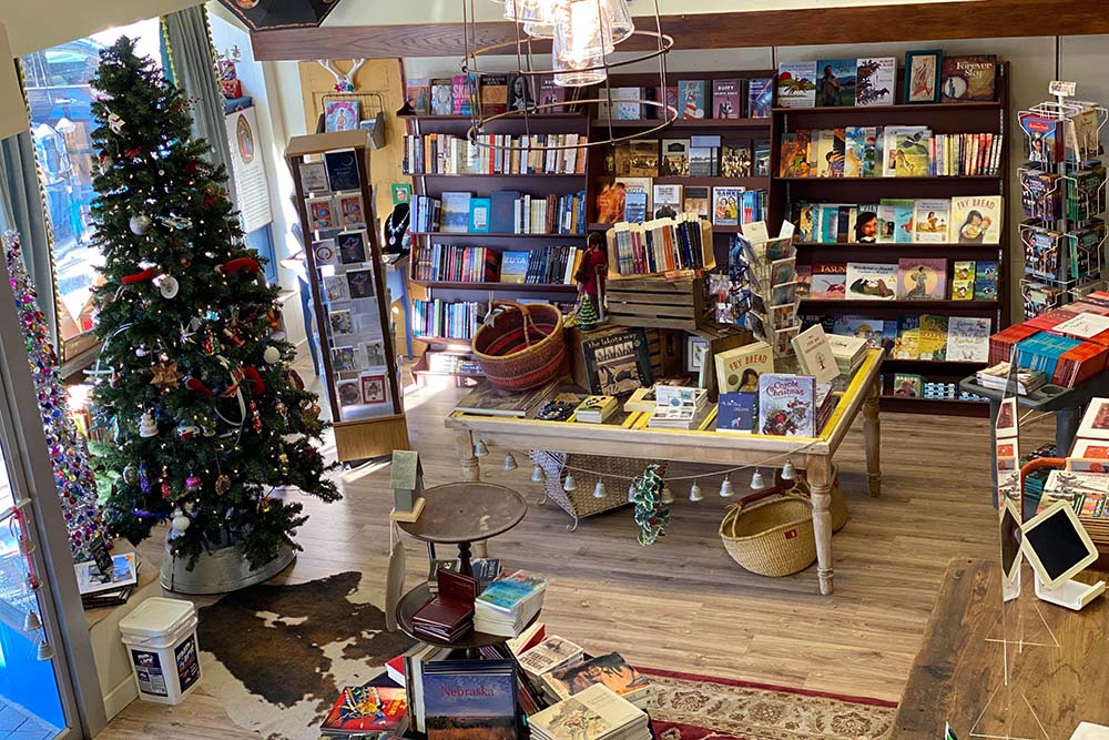 New pop-up bookstore aims to help with literacy in the Sioux Falls